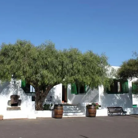 Διαμέρισμα Sleeps 8 Pool Wifi *